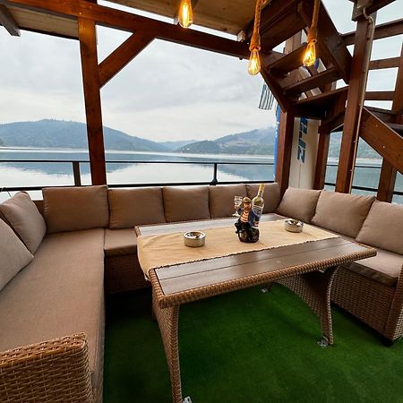 Holiday Bicaz Bungalows On The Lake エクステリア 写真